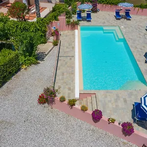 elbaloves-appartaments-villa.it-tuscanyhotel.com/